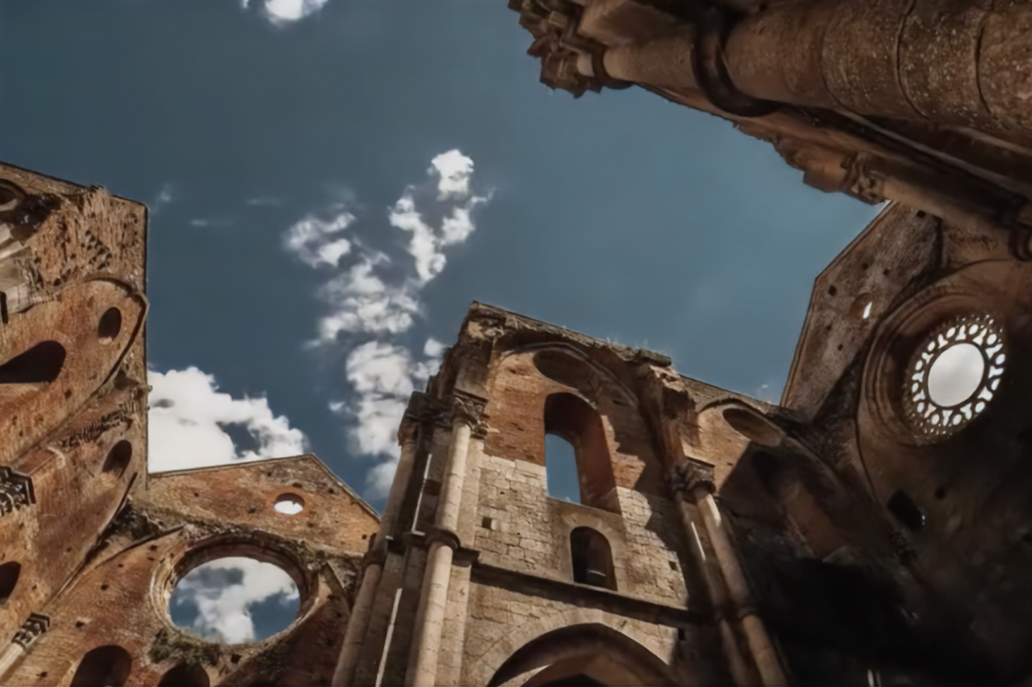 Matrimonio all’Abbazia di San Galgano e Agriturismo Casale San Galgano — il video di Chiara e Paul a Chiusdino