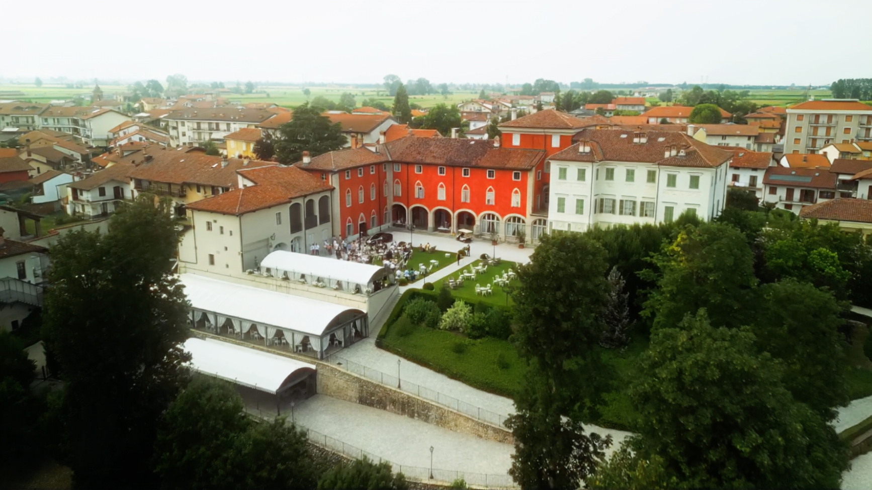 Wedding at Castello di Morozzo – Eloise & Luca